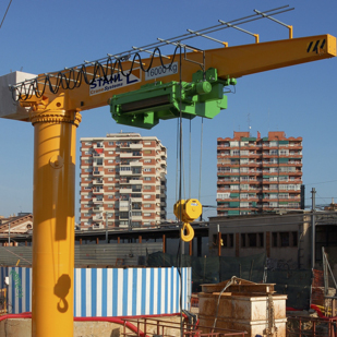 Foto de grua giratoria
